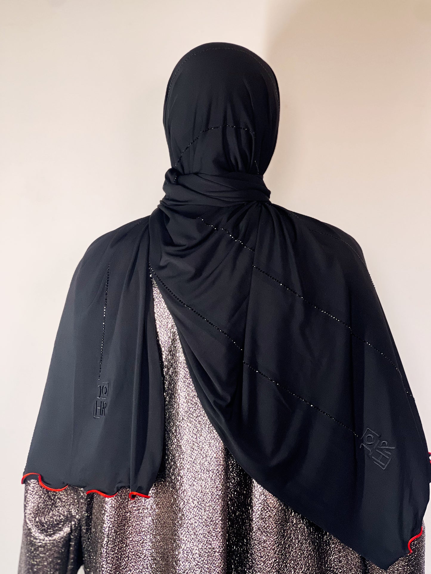 JOHR Black red